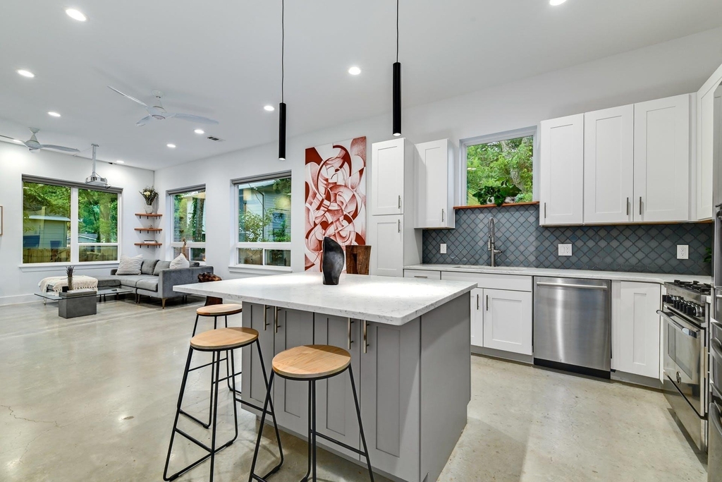 1131 Map St - Photo 13