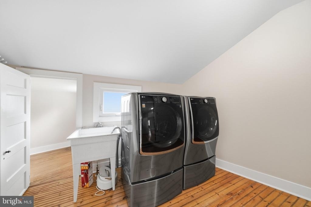 403 W South Street - Photo 15