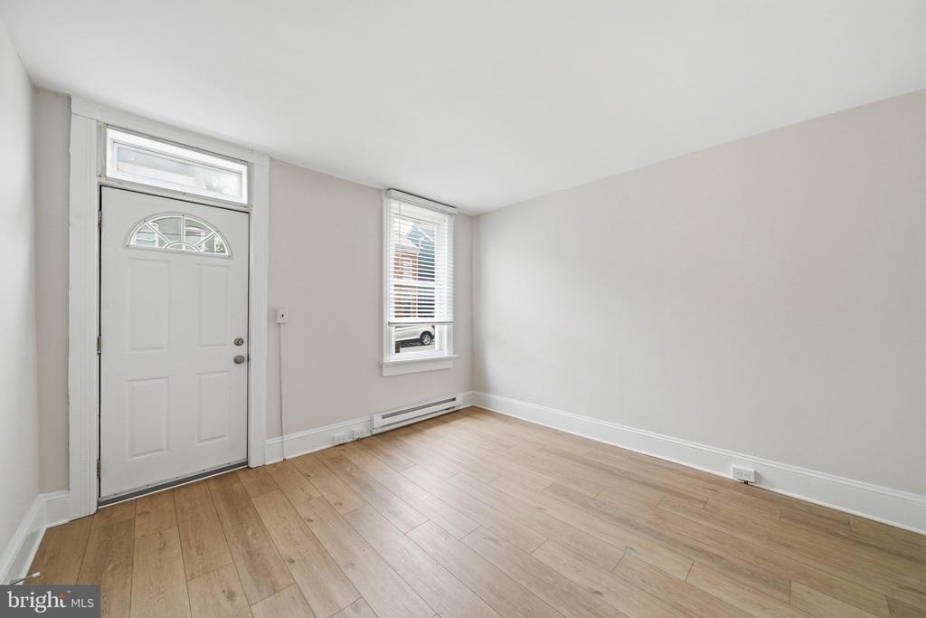 403 W South Street - Photo 8