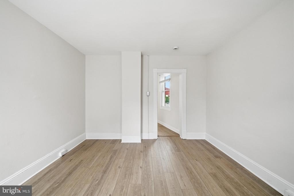 403 W South Street - Photo 10