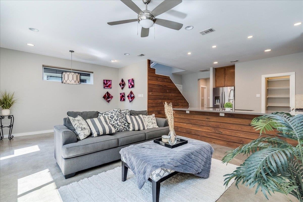 3505 Villa Ct - Photo 2