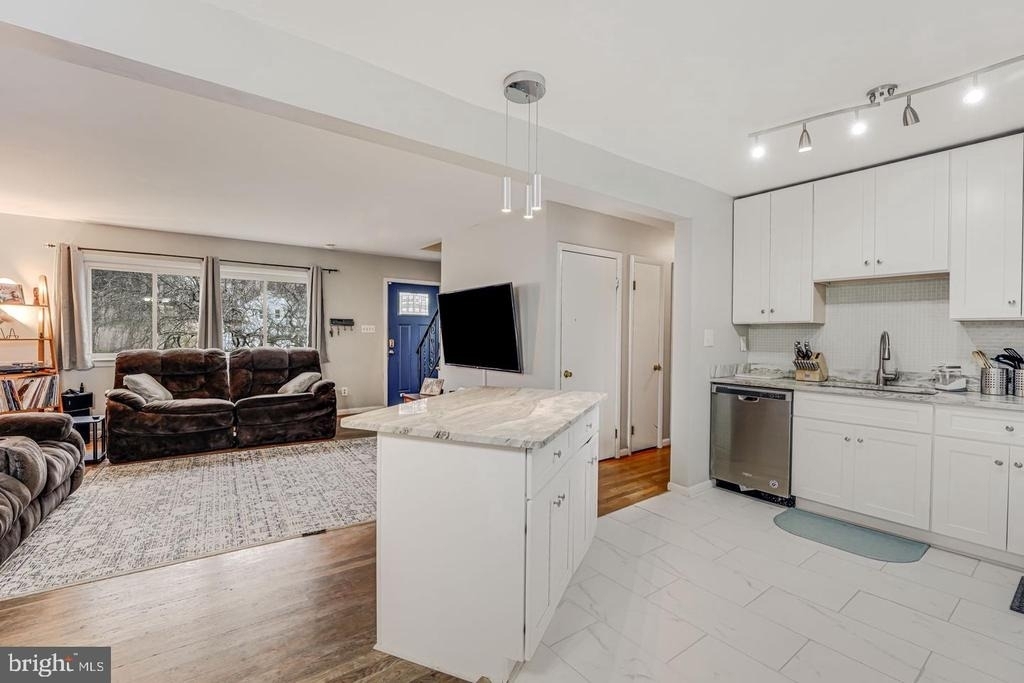 6714 Amherst Road - Photo 10