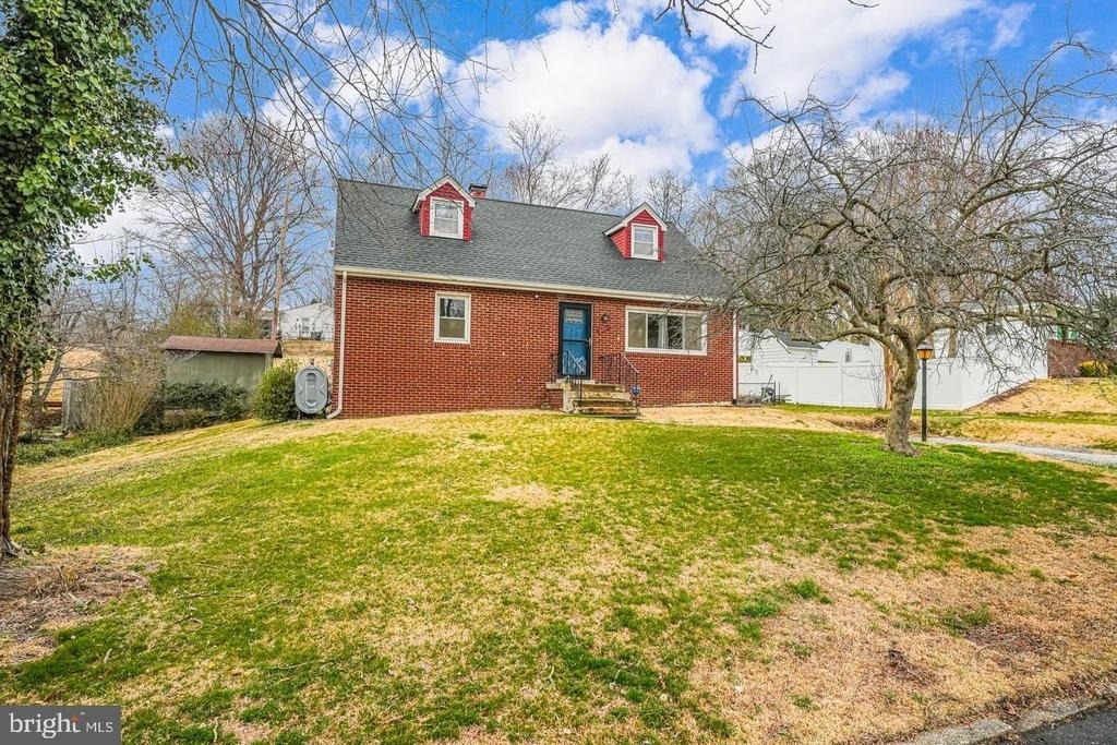 6714 Amherst Road - Photo 1