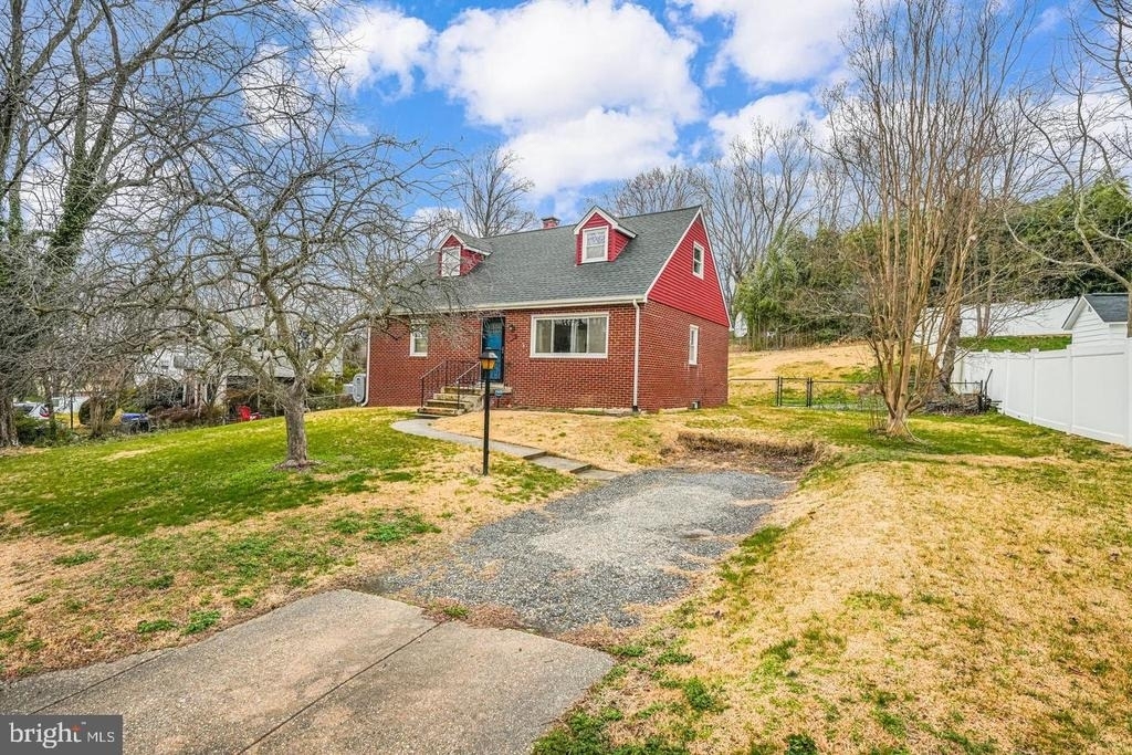 6714 Amherst Road - Photo 3