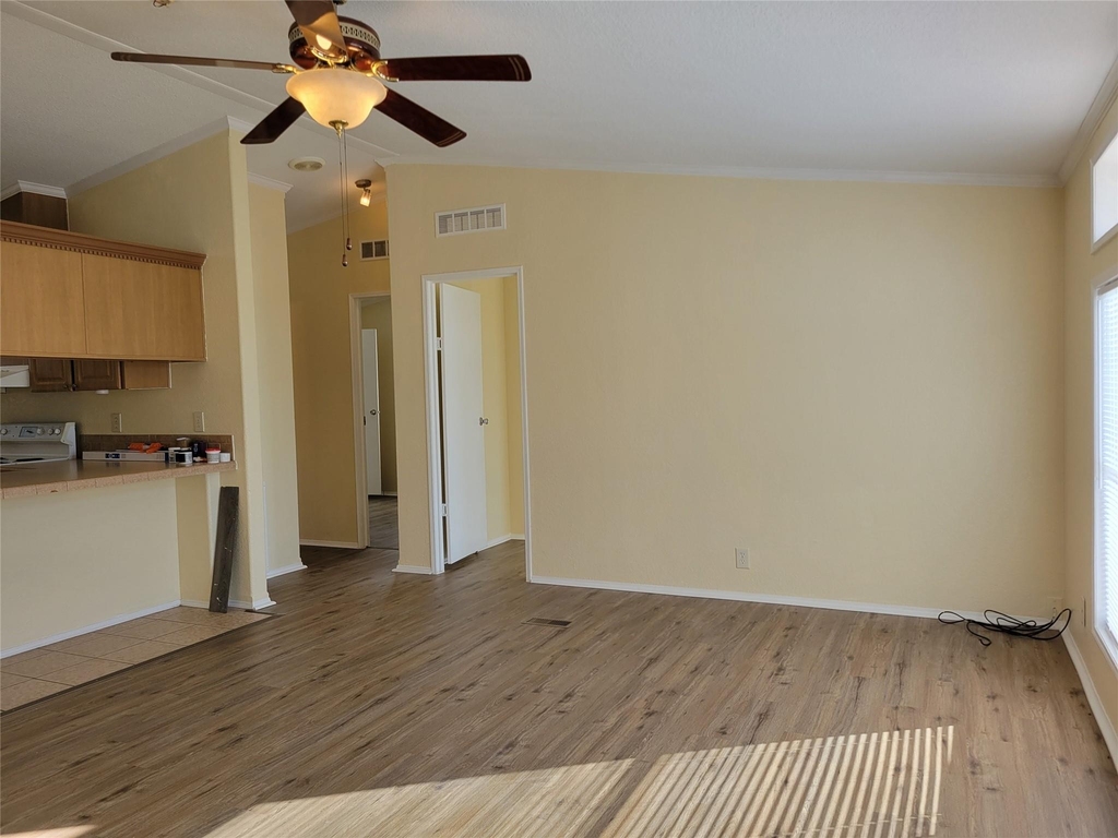 101 Heather Cv - Photo 1
