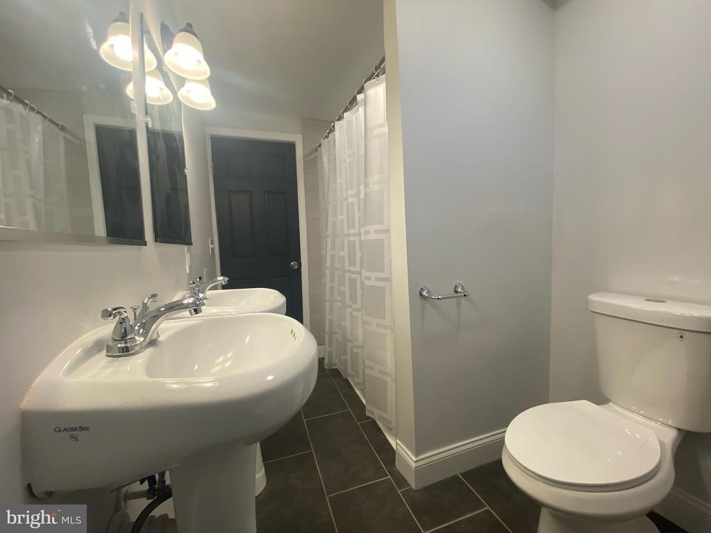 1921 Park Avenue - Photo 3