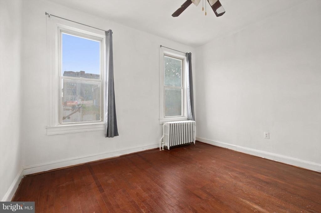 3146 Remington Avenue - Photo 9