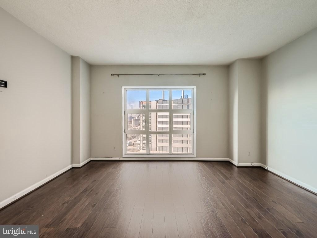 250 President Street - Photo 9