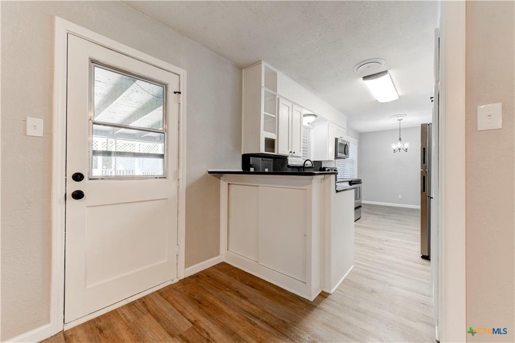 1228 Chippendale Dr - Photo 4
