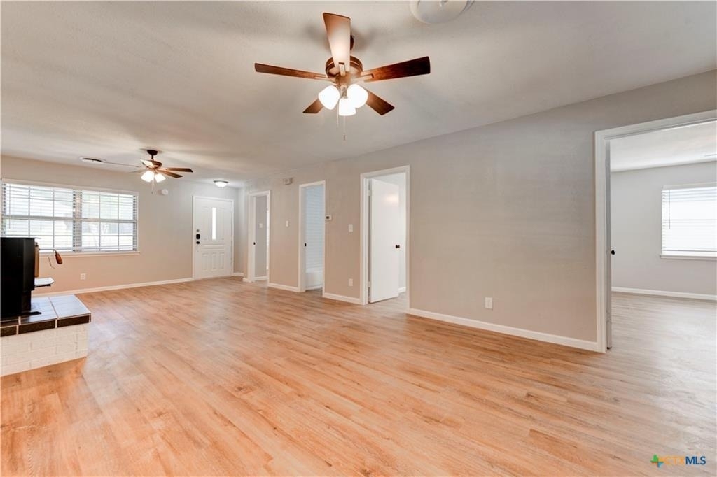 1228 Chippendale Dr - Photo 3