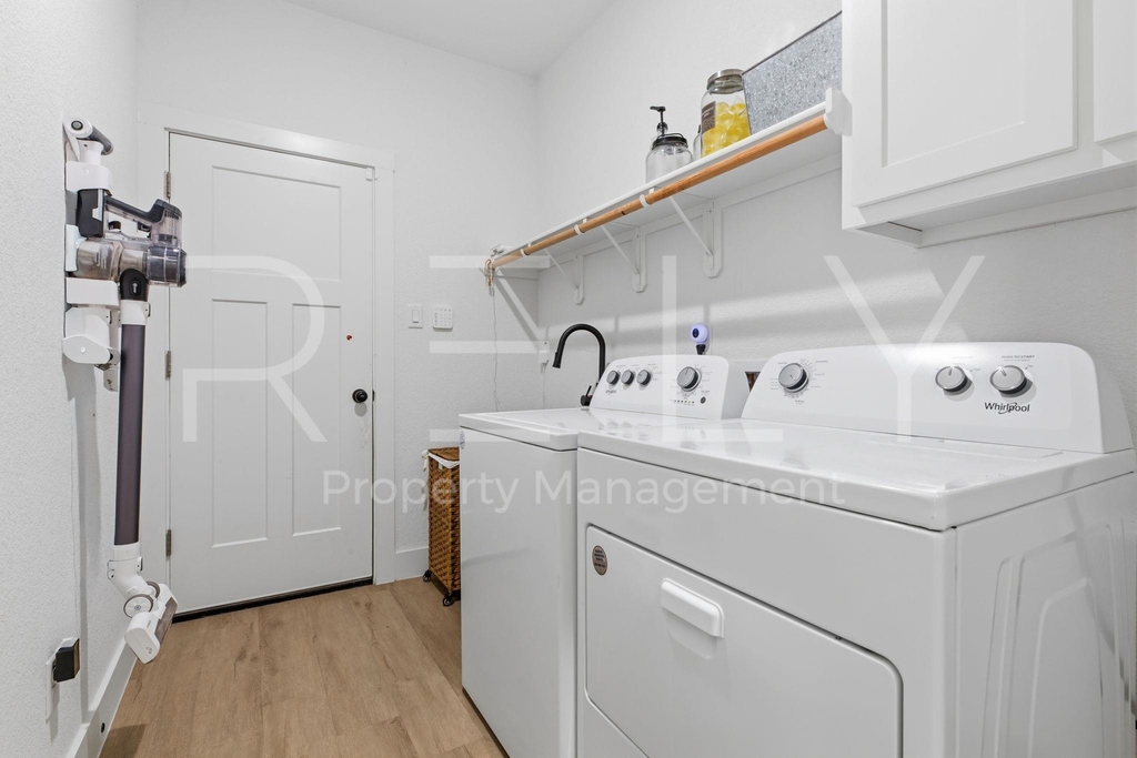 129 Seattle Slew Dr - Photo 21