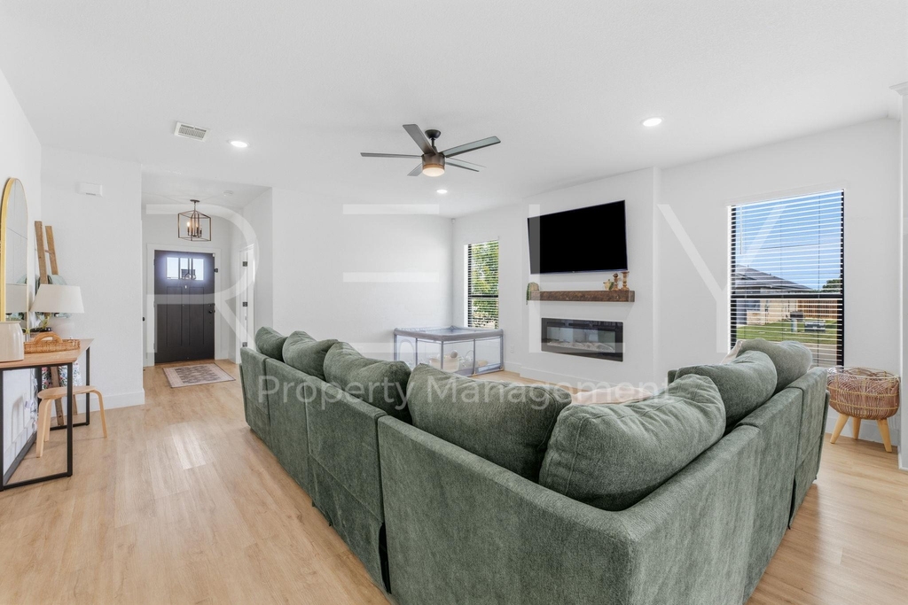 129 Seattle Slew Dr - Photo 11