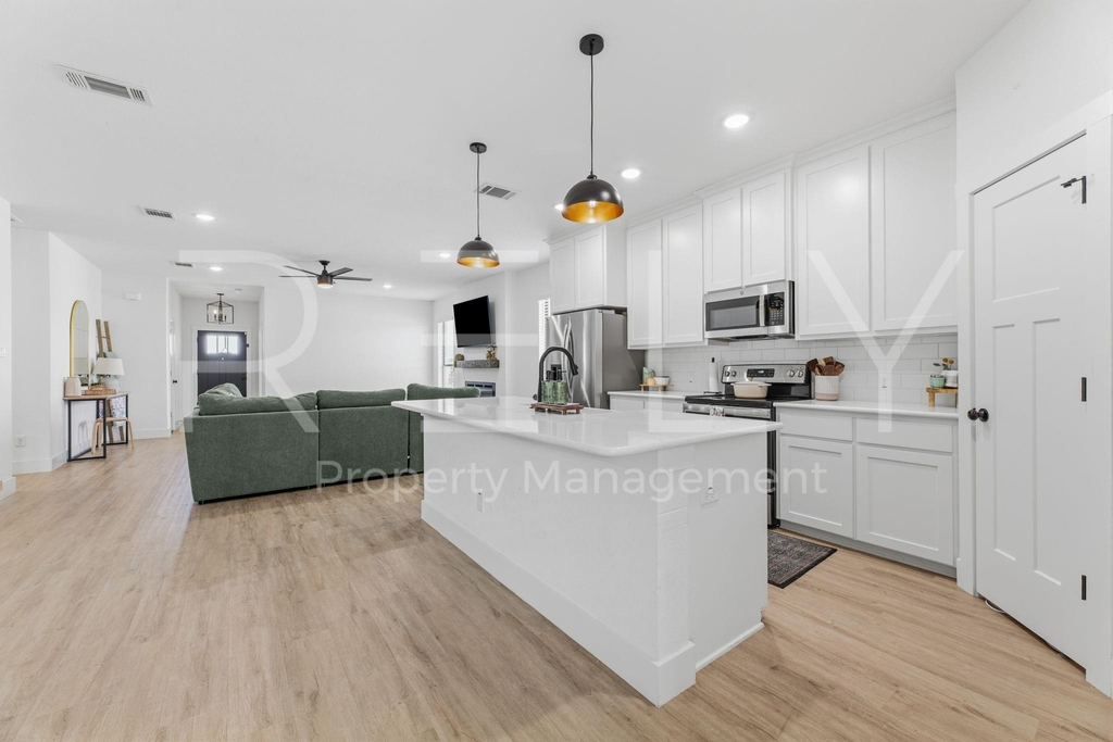 129 Seattle Slew Dr - Photo 16