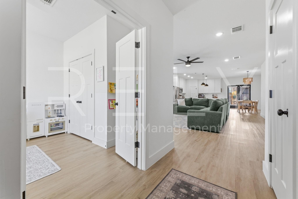 129 Seattle Slew Dr - Photo 5