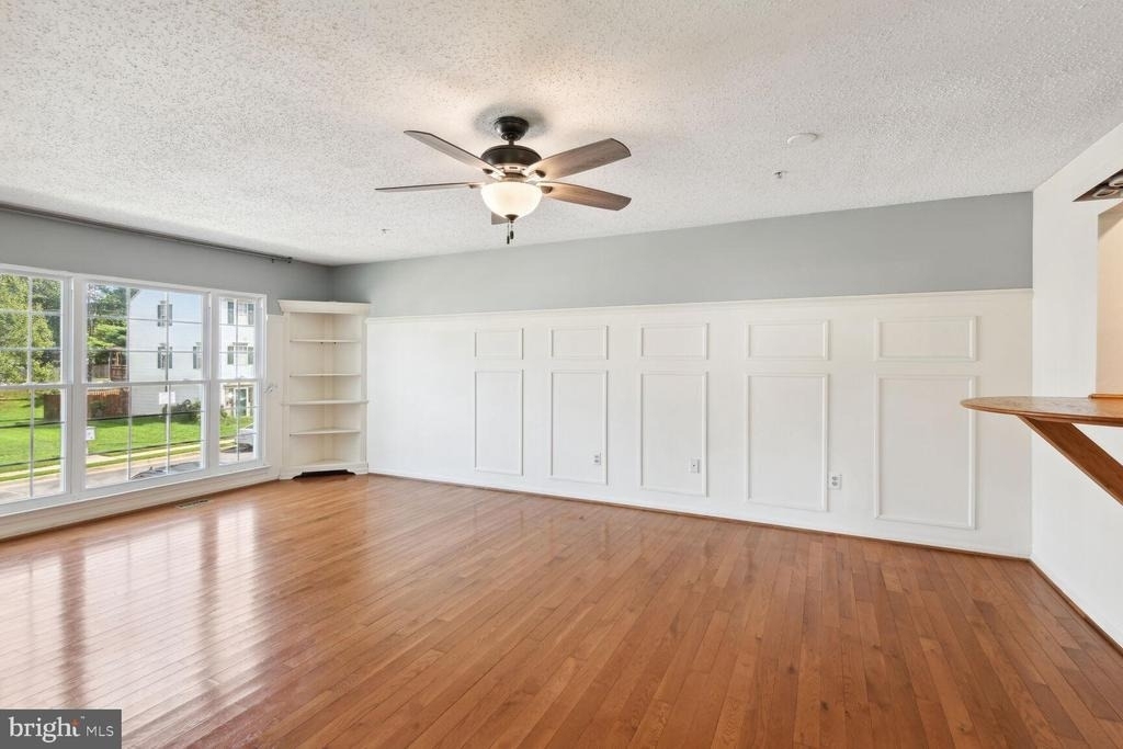 1511 Ashburnham Drive - Photo 5