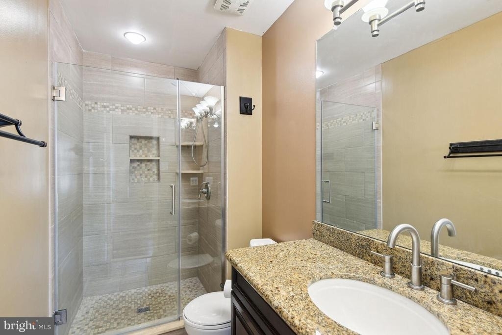 1511 Ashburnham Drive - Photo 11