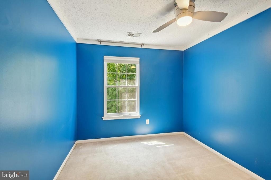 1511 Ashburnham Drive - Photo 13