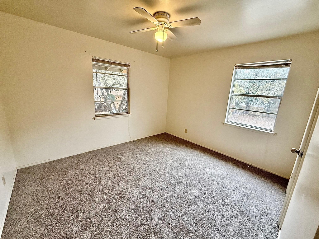2411 S 5th St - Photo 5