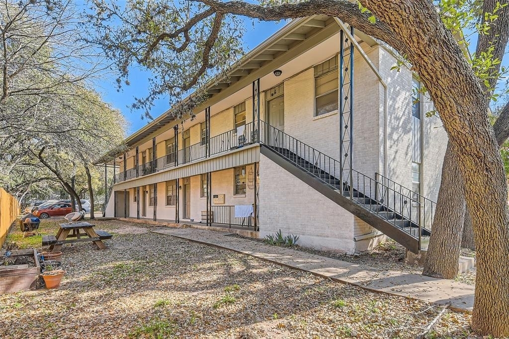2411 S 5th St - Photo 18