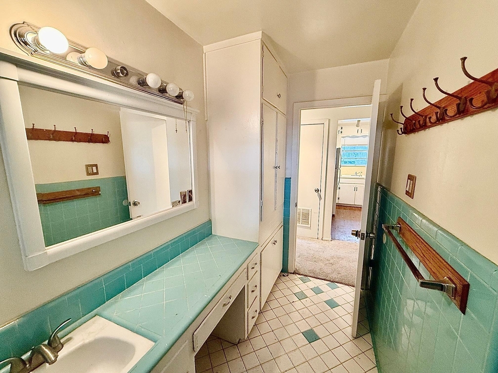 2411 S 5th St - Photo 8
