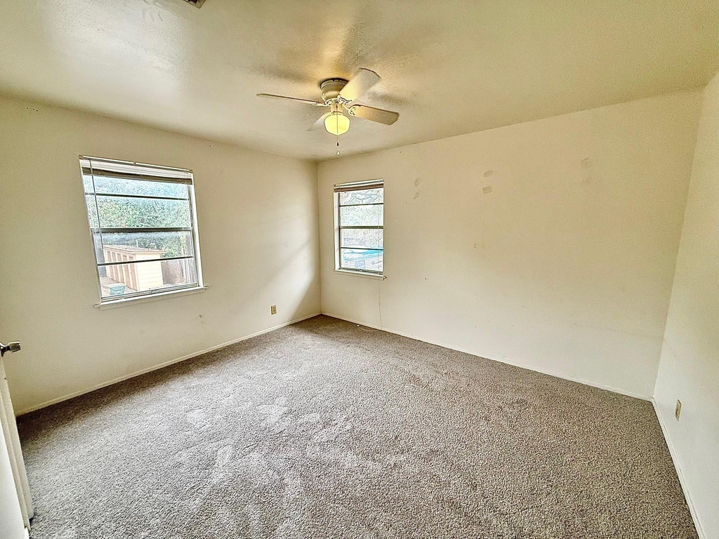 2411 S 5th St - Photo 10