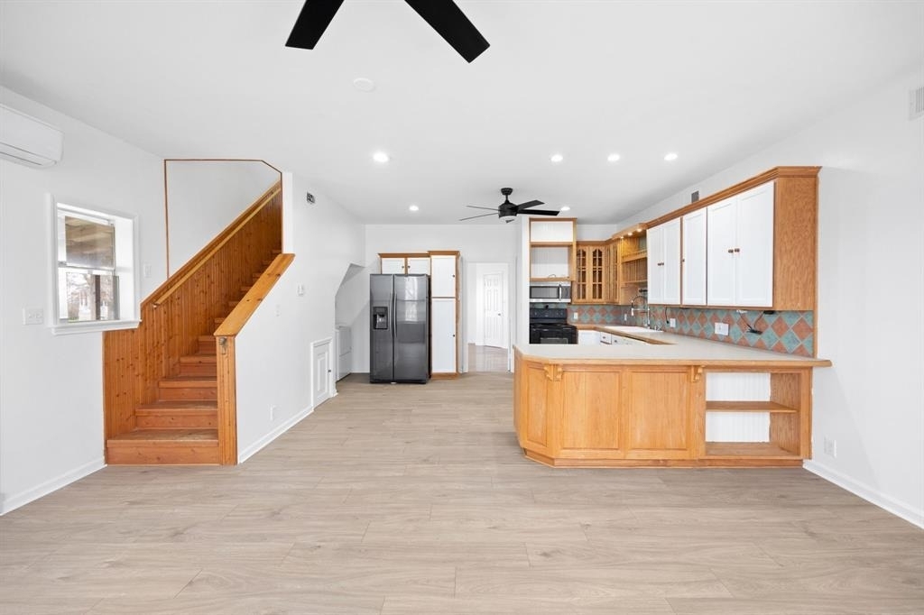 610 Eastview Dr - Photo 4