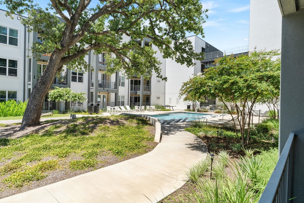 4801 Springdale Rd - Photo 17