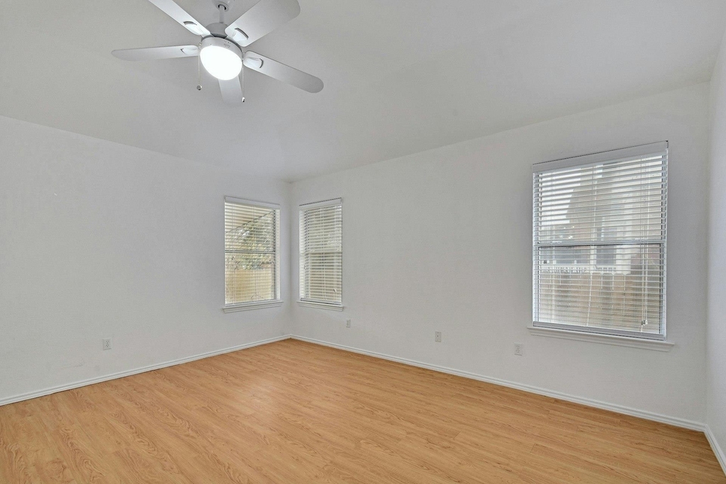 8605 Ganttcrest Dr - Photo 13