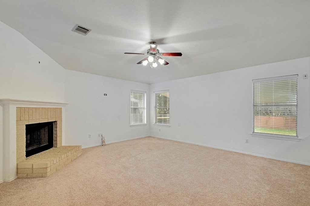 8605 Ganttcrest Dr - Photo 7