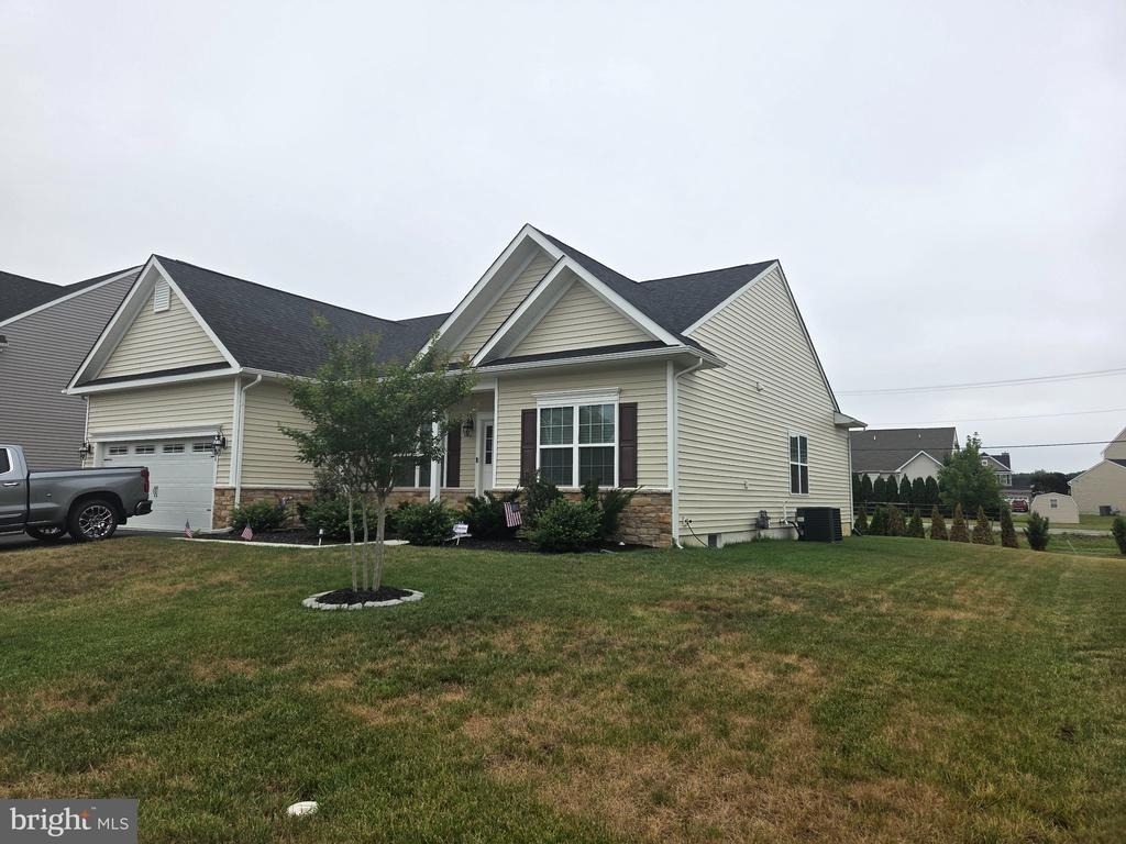 31 Wavyleaf Drive - Photo 0