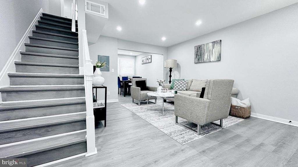 5000 Just Street Ne - Photo 11