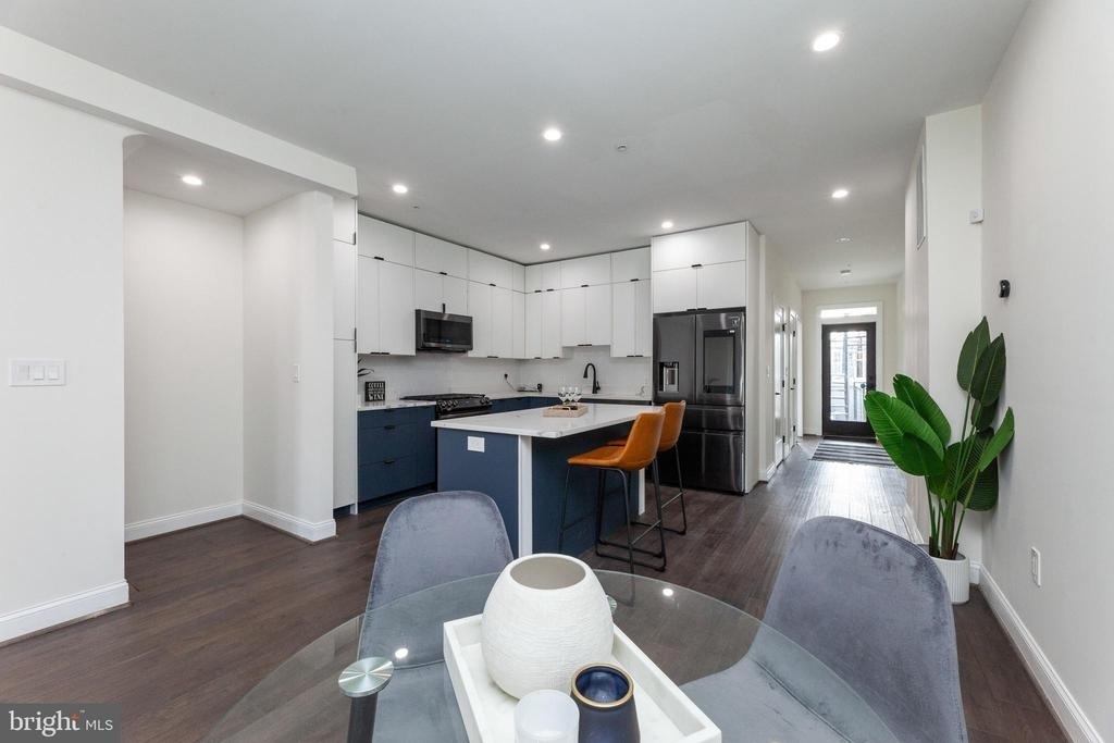 734 Kenyon Street Nw - Photo 3
