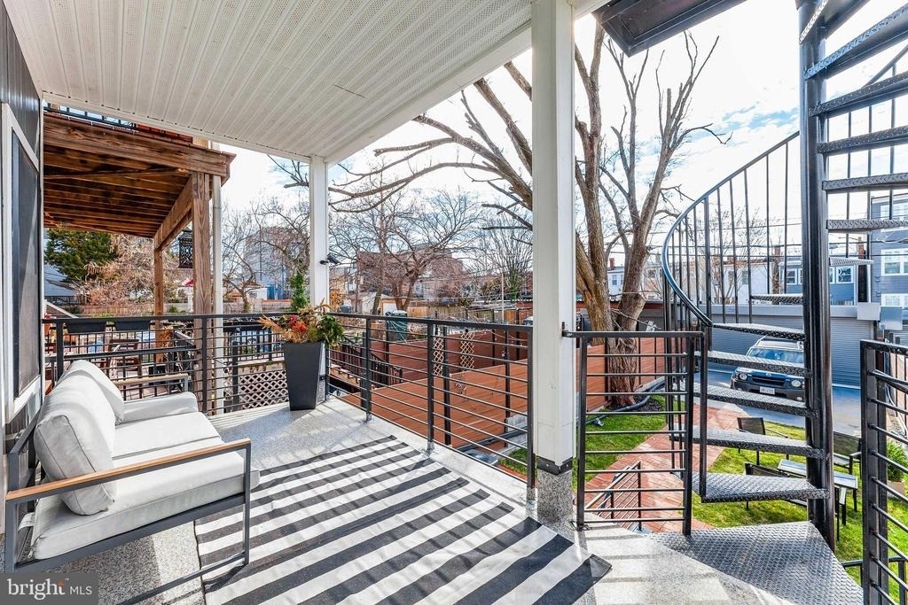 734 Kenyon Street Nw - Photo 20