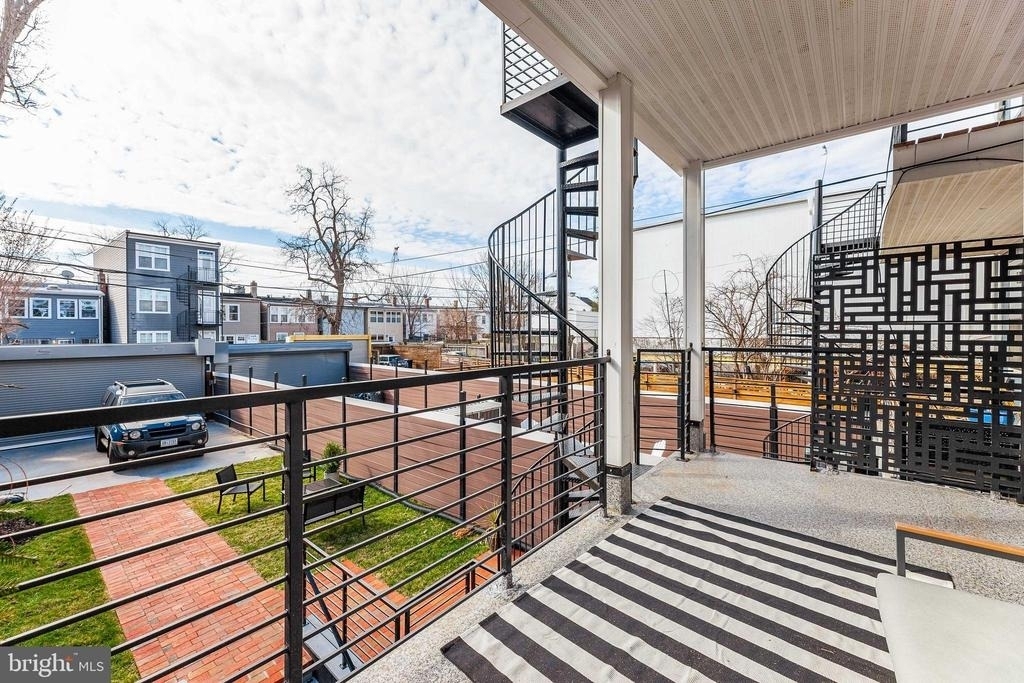 734 Kenyon Street Nw - Photo 21