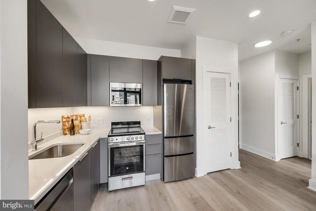3831 Georgia Avenue Nw - Photo 2