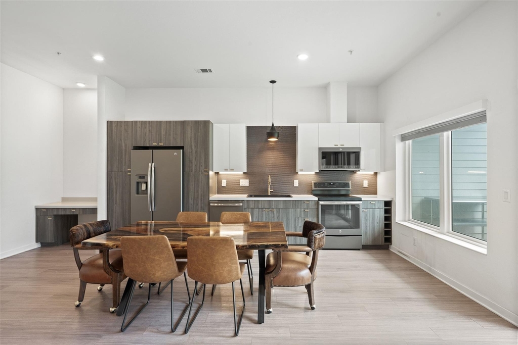 4361 S Congress Ave - Photo 4