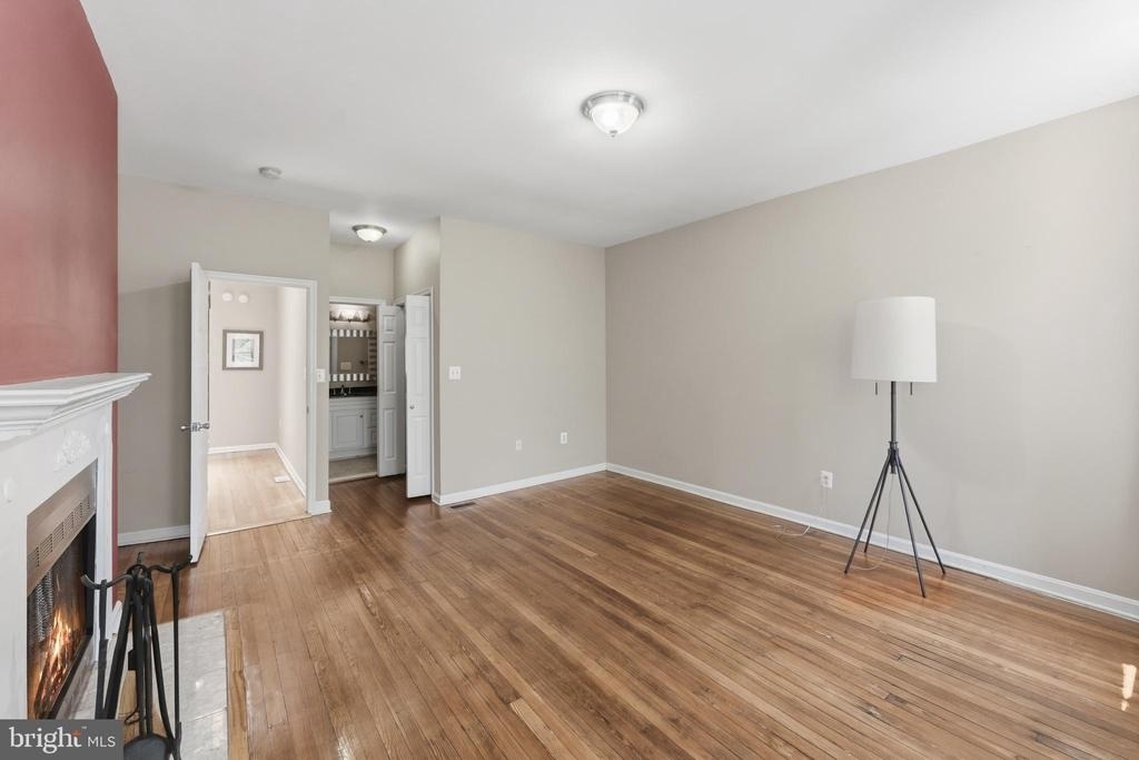 11 R Street Nw - Photo 16