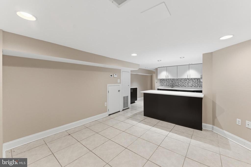 11 R Street Nw - Photo 36