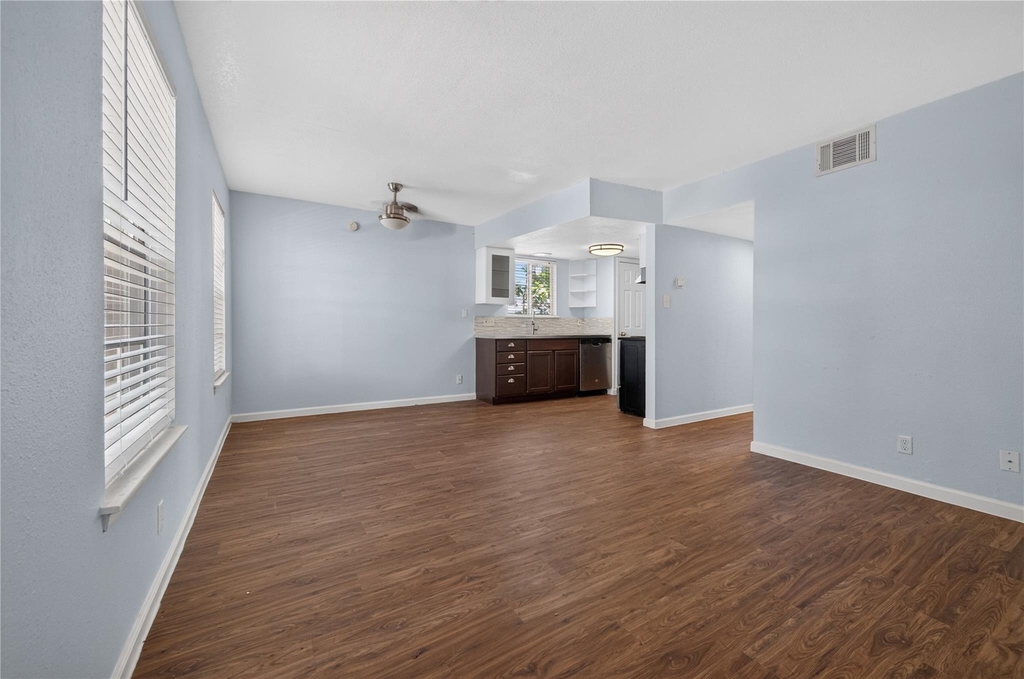 3425 Willowrun Dr - Photo 1