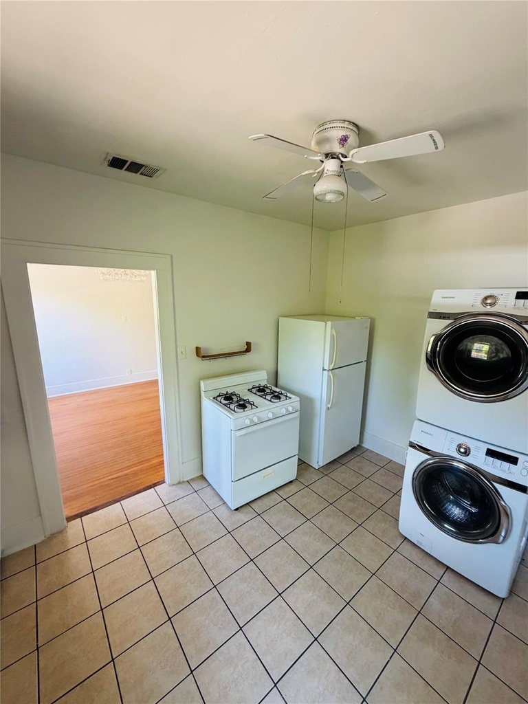 3212 E Oakmont Blvd - Photo 8