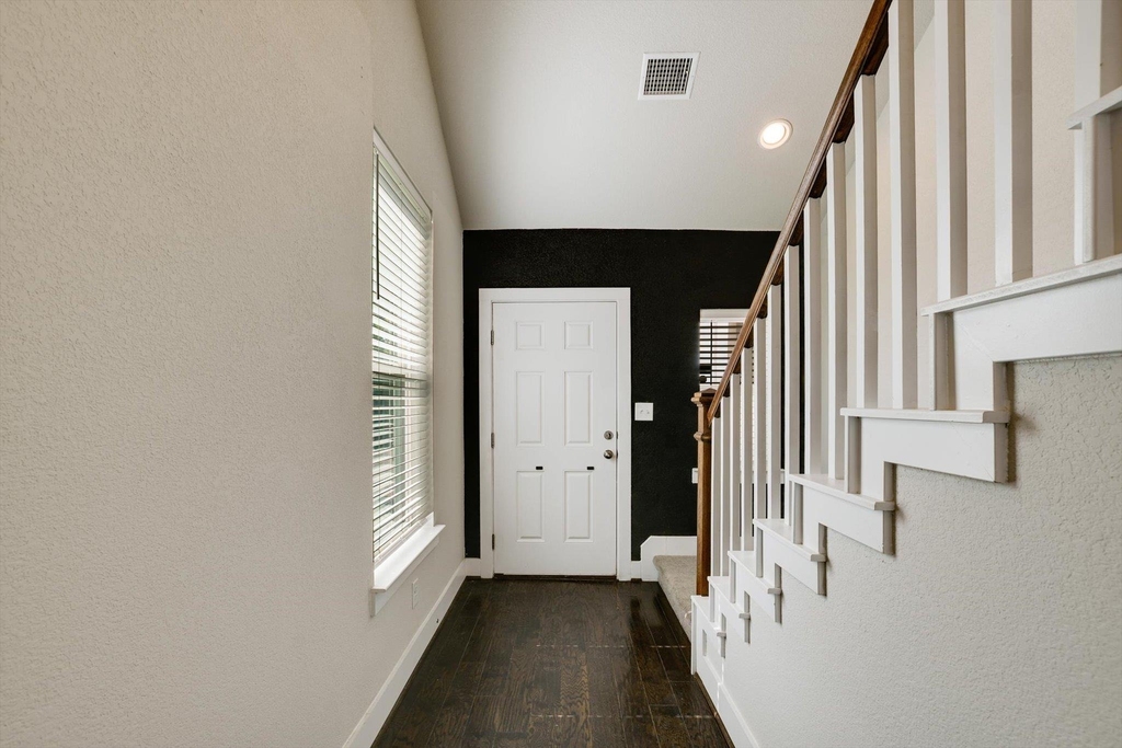 5826 Aviano Rd - Photo 2