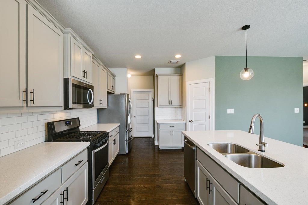 5826 Aviano Rd - Photo 4