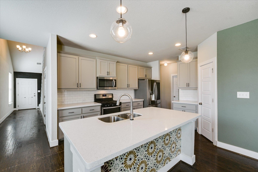 5826 Aviano Rd - Photo 3