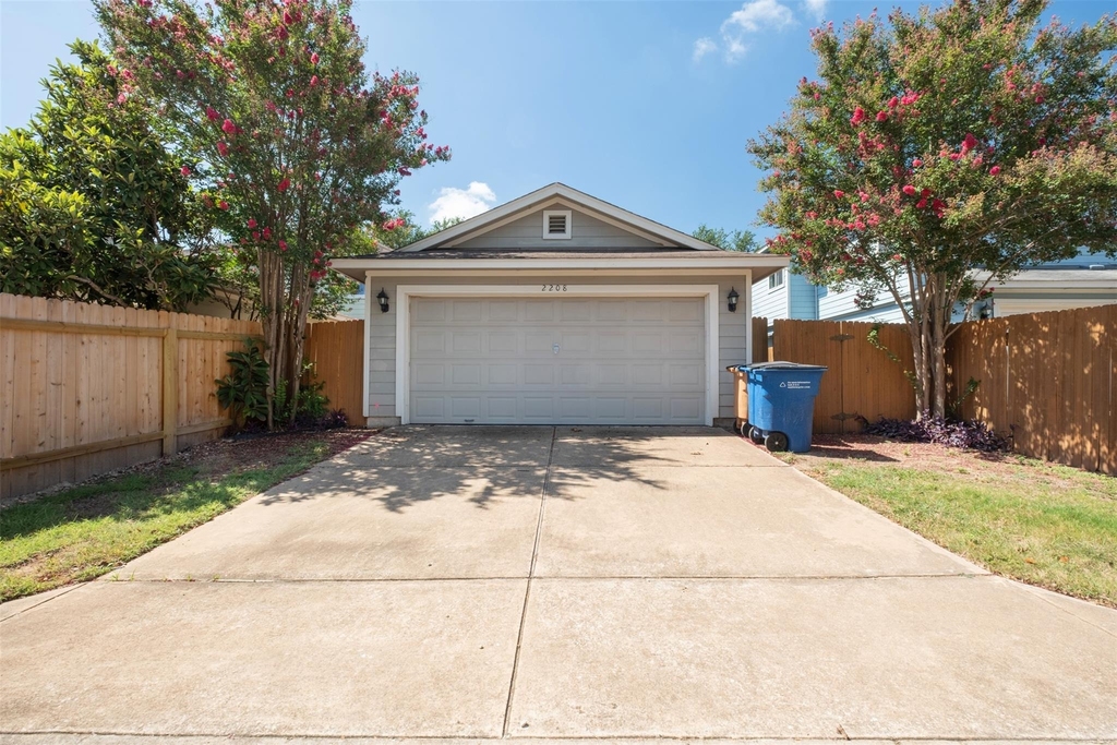 2208 Melissa Oaks Ln - Photo 22