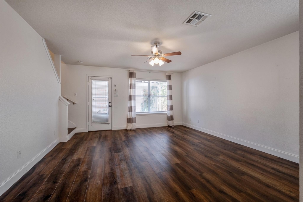 2208 Melissa Oaks Ln - Photo 9