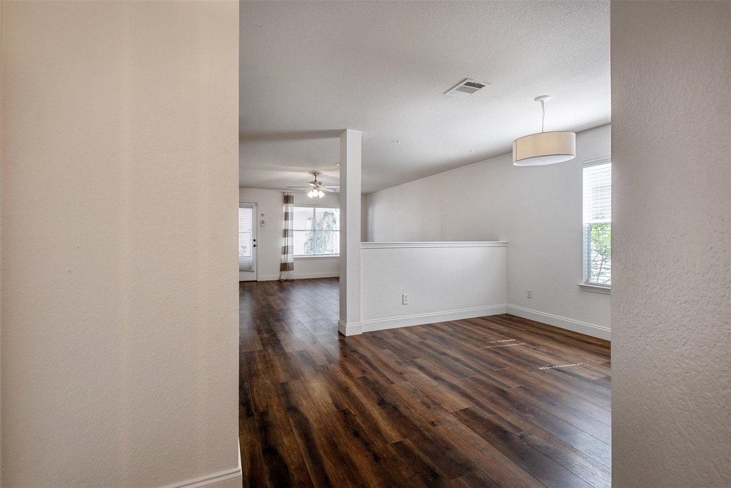 2208 Melissa Oaks Ln - Photo 3