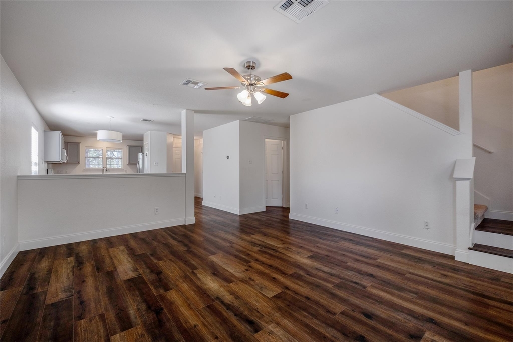 2208 Melissa Oaks Ln - Photo 10