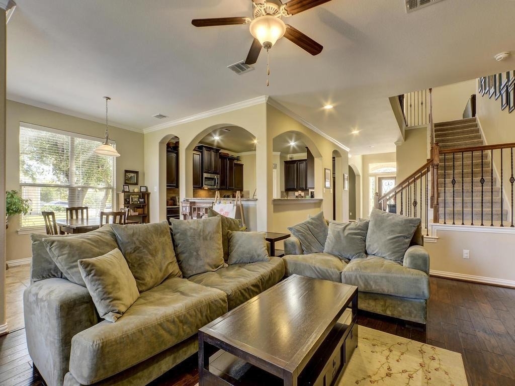 701 Rolling Brook Ln - Photo 4