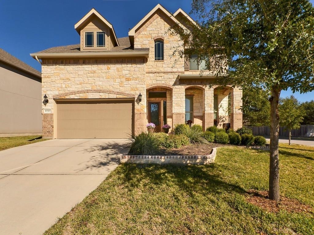 701 Rolling Brook Ln - Photo 0