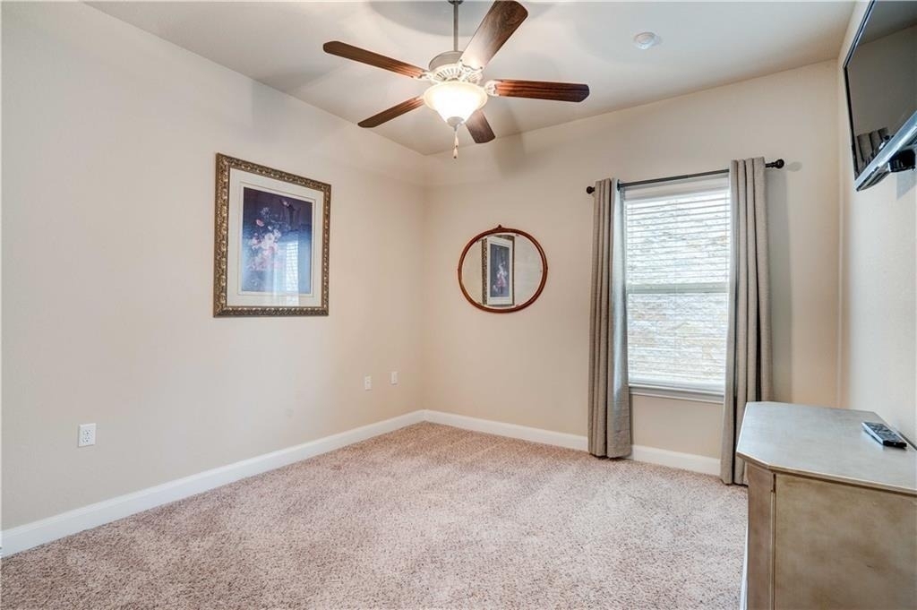 12407 Altamira St - Photo 10